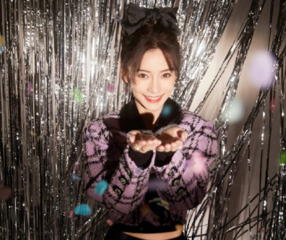 杨颖baby跨年夜同款格子短款外套！
