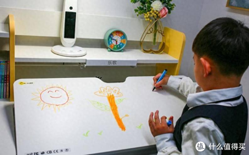 开学装备图片__开学季必备用品