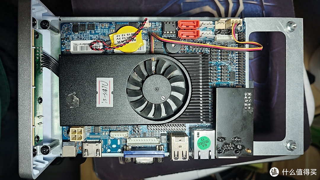 沿途捡垃圾_马路捡垃圾_