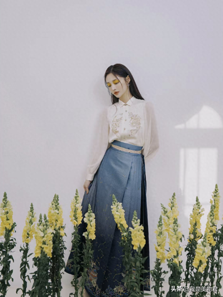 穿中式都是什么气质_明星中式衣服穿搭_