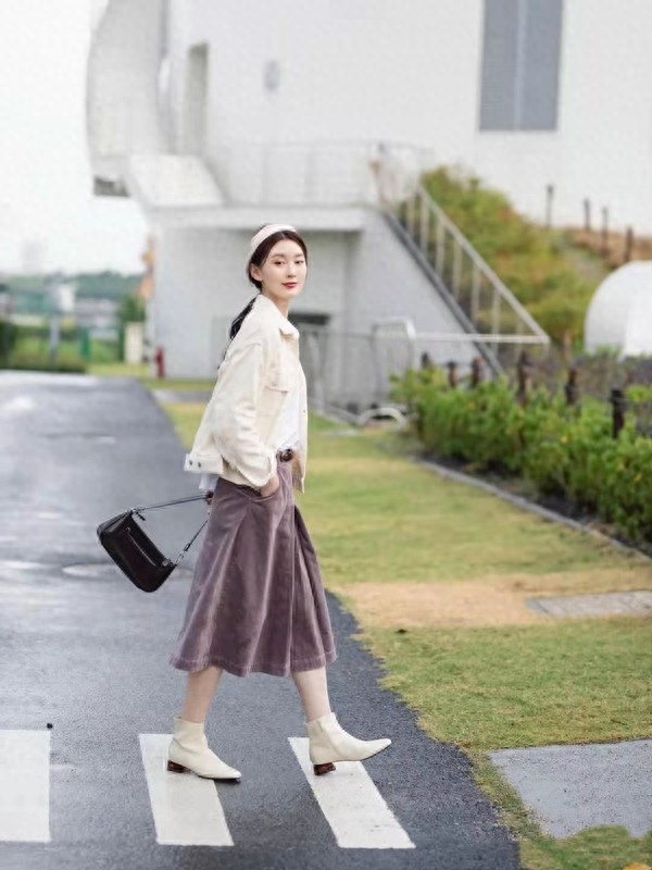 微胖女生春季穿搭_2018时尚穿搭学生春季_