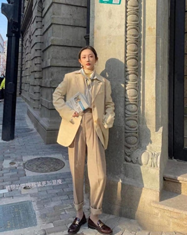 微胖女生春季穿搭__2018时尚穿搭学生春季