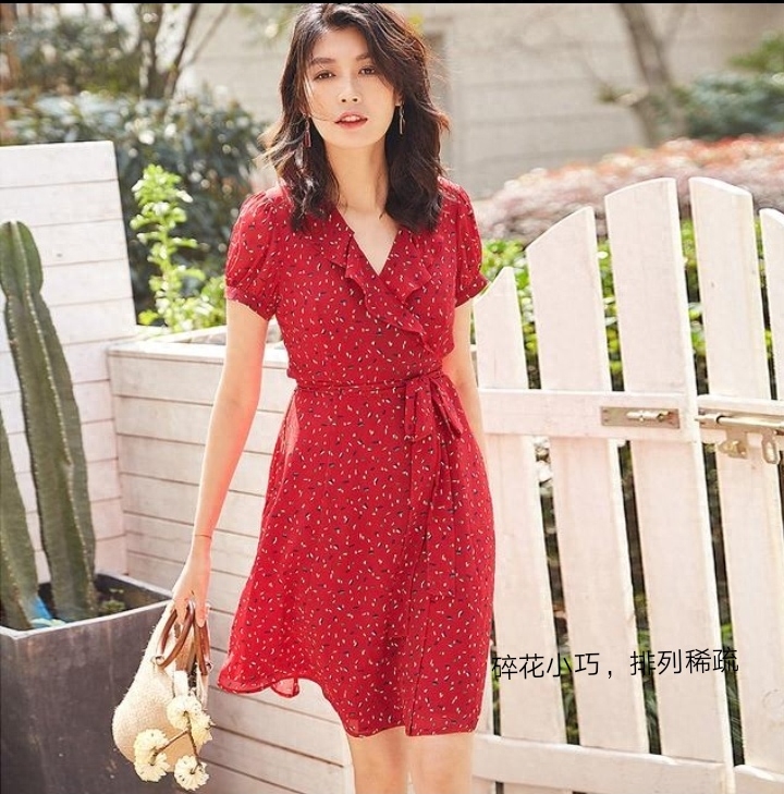胸高胸大穿什么衣服好看_胸大穿什么裙子好看_