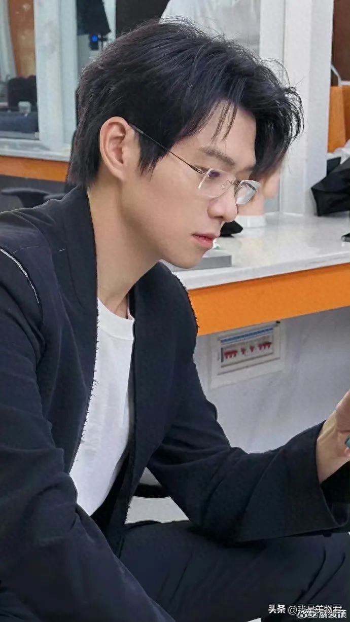 魏大勋照片_明星大侦探魏大勋那期_