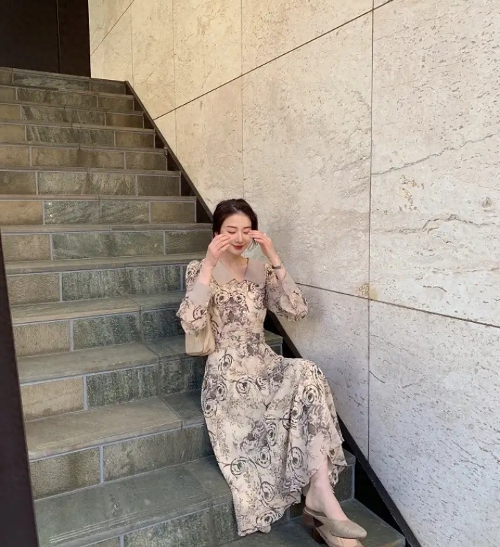 时髦的连衣裙_连衣裙穿法风格_